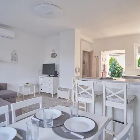 Apartman Ragyogók